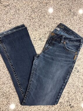 Silver Jeans Women's Medium Blue Straight Leg Jeans